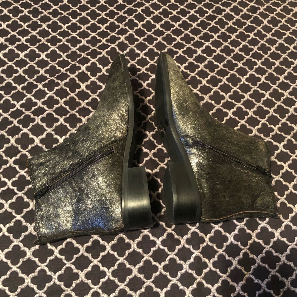 Lucky Brand Gray Ankle Calf Hair Boots Cowhide Leather Lenree 2 Zip Sz 9M